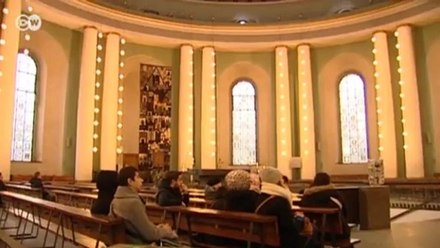 Umfrage: Glaubwürdigkeit der katholischen Kirche? | Politik direkt - So ticken die Deutschen