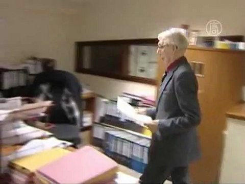 100-летний офисный работник не собирается на отдых