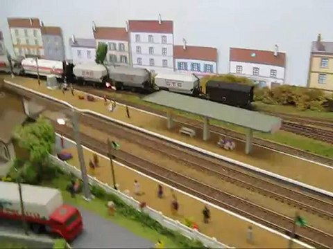 Train miniature : Réseau de Gérard : Vidéo 78 : BB 66000 et convoi céréalier