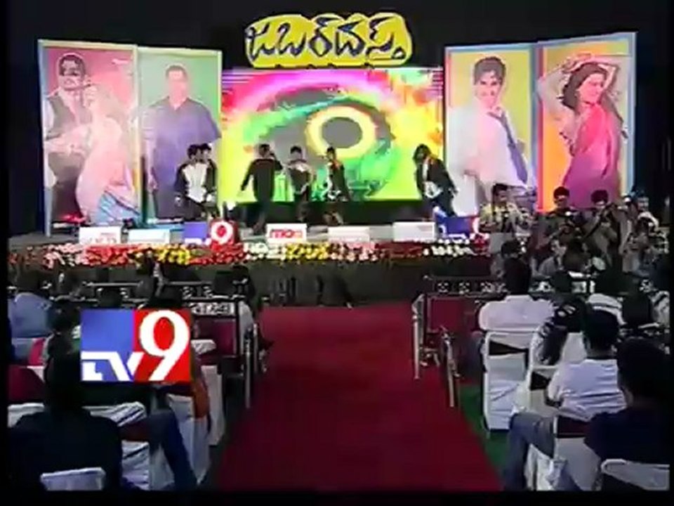 Thees Maar Khan song  performed at audio release