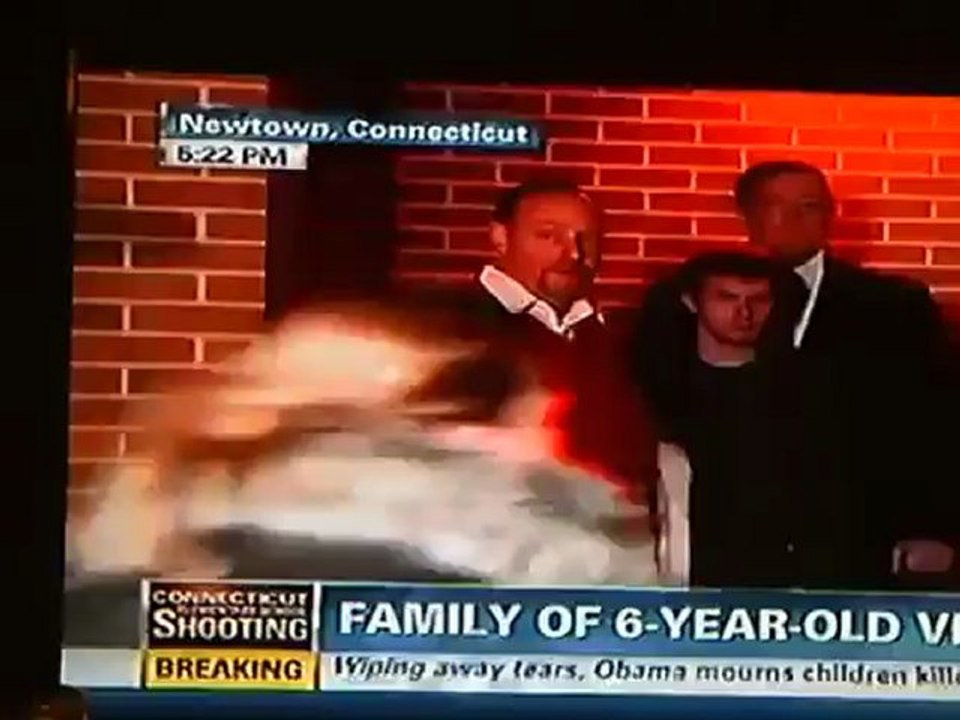 Conneticut Amoklauf? der trauernde Vater ein mieser Schauspieler?