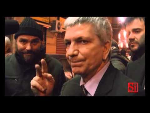 Napoli - Vendola, sottoscrizioni in pizzeria e stoccata a De Magistris (01.02.13)