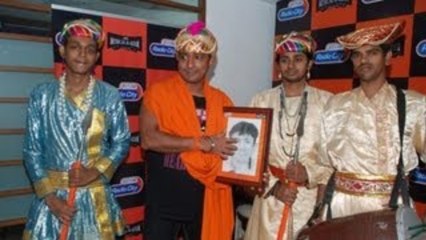 Sukhwinder @ Radio City 91.1 FM's Musical-E-Azam !