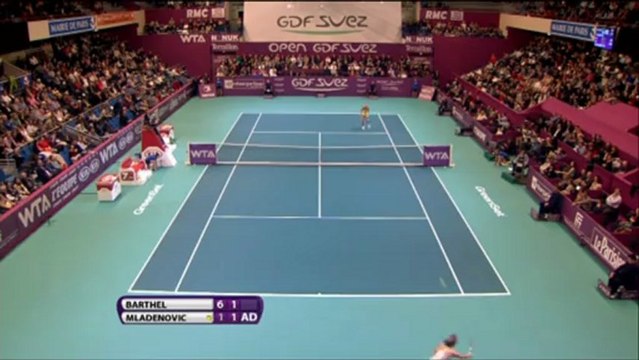 Barthel batte Mladenovic - Parigi, semifinale