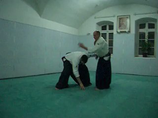 Katate dori - Soto kaiten nage 1ère forme