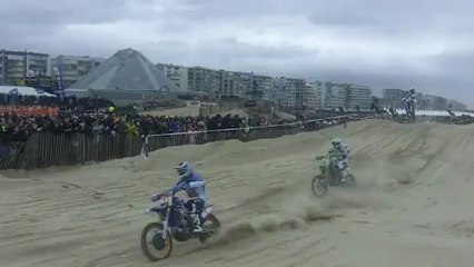 Quelques secondes après le départ, arrivée de Milko Potisek sur la piste