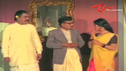 Hilarious Scene Between Naga Bhushanam - Allu Ramalingaiah