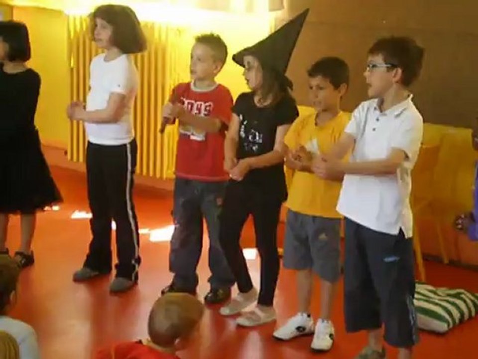 Spectacle fin année CP Léonie (23/06/12)