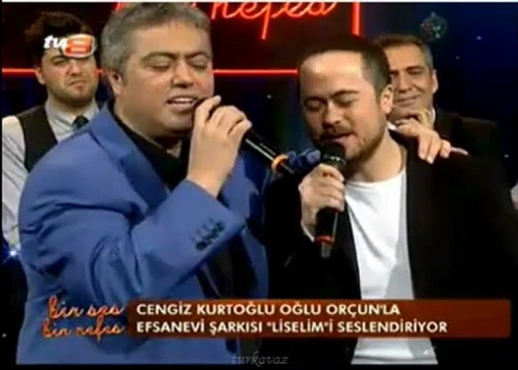 8 LİSELİM Cengiz Kurtoğlu ve oğlu Orçun düet