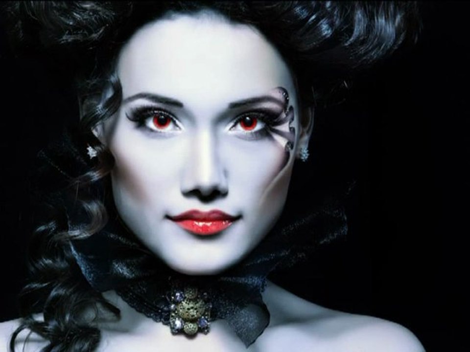Beautiful Vampires Photo Video