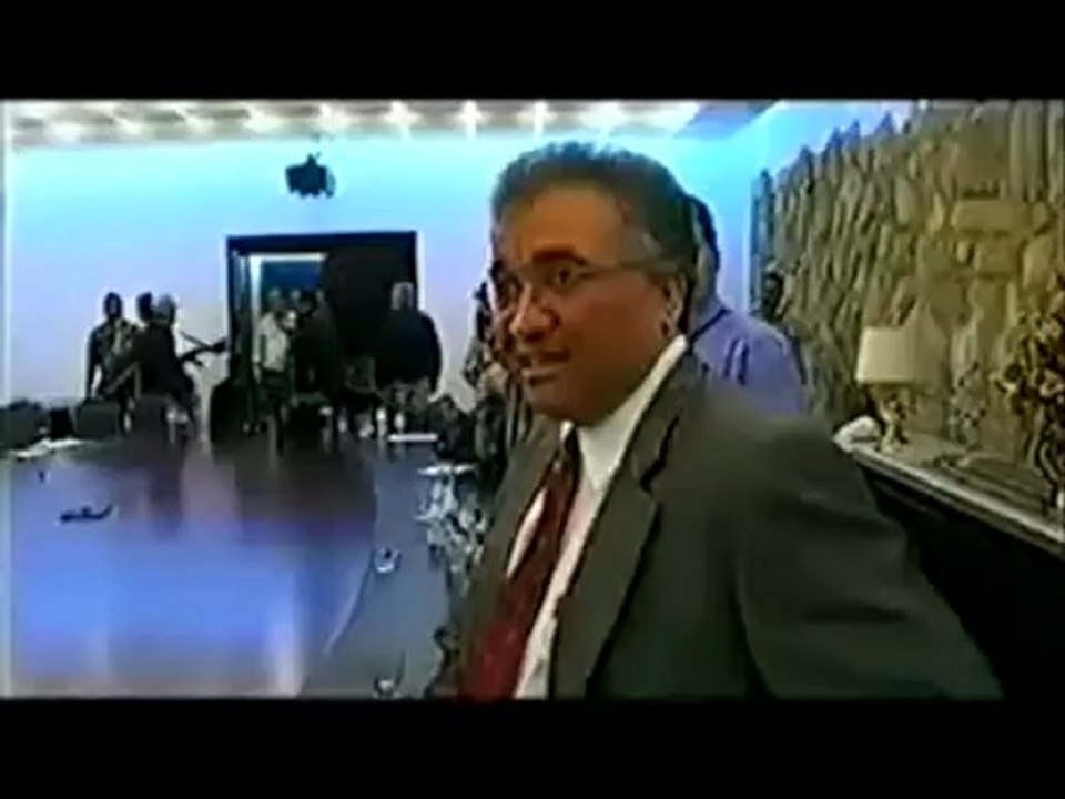 Hugo Chávez sauvé par le peuple  3/3