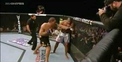 Antonio Silva destroys Alistair Overeem with knockout