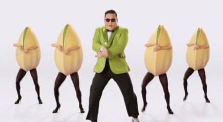 Super Bowl : le chanteur PSY part en pistache