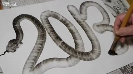 Devinez ce que cette artiste est en train de peindre