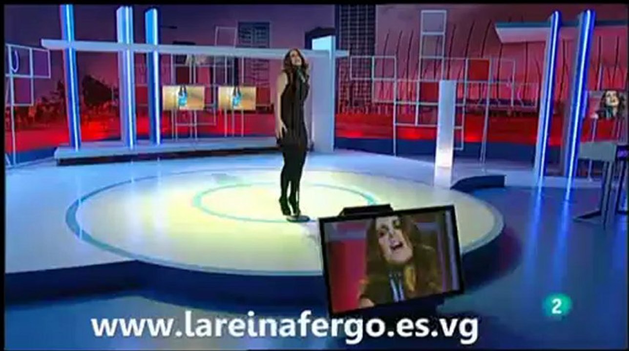 Nuria Fergó en el programa "Para todos la 2" de TVE 2 cantando "Castigo Divino"