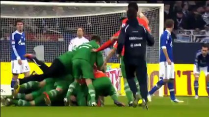 Greuther Furth, gol al 92' e invasione in campo dell'allenatore!