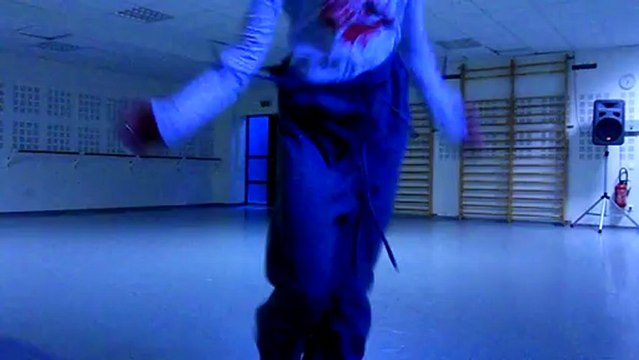 IMPRO JOAN EN DANSE ( She wolf - DAVID GUETTA )