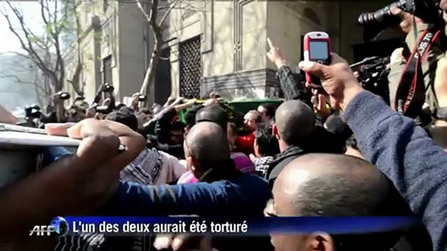 Enterrement de deux activistes égyptiens au Caire