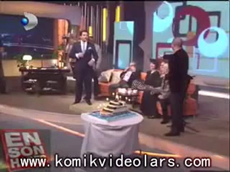 Aydemir Akbastan Beyaza kalp krizi sakasi