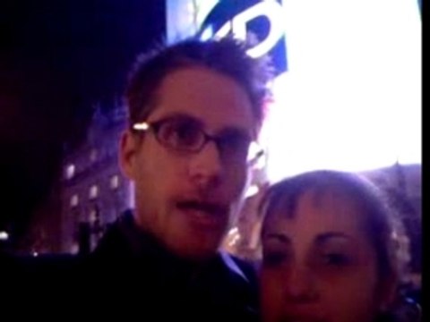 Nico et Julie à Picadilly Circus