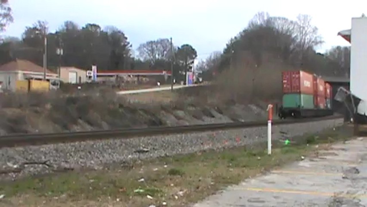 Union Pacific train east through Mableton Ga.