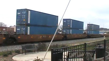 Norfolk Southern train race through Austell Ga.