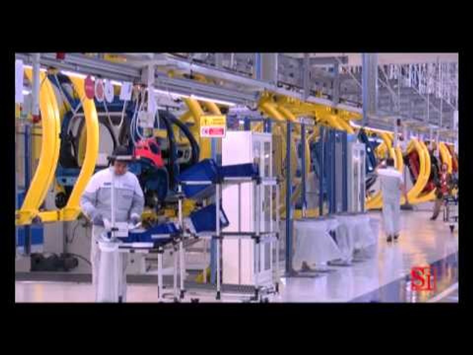 Pomigliano (NA) - La FIAT manda a casa i 18 operai licenziati ma gli paga lo stipendio (04.02.13)