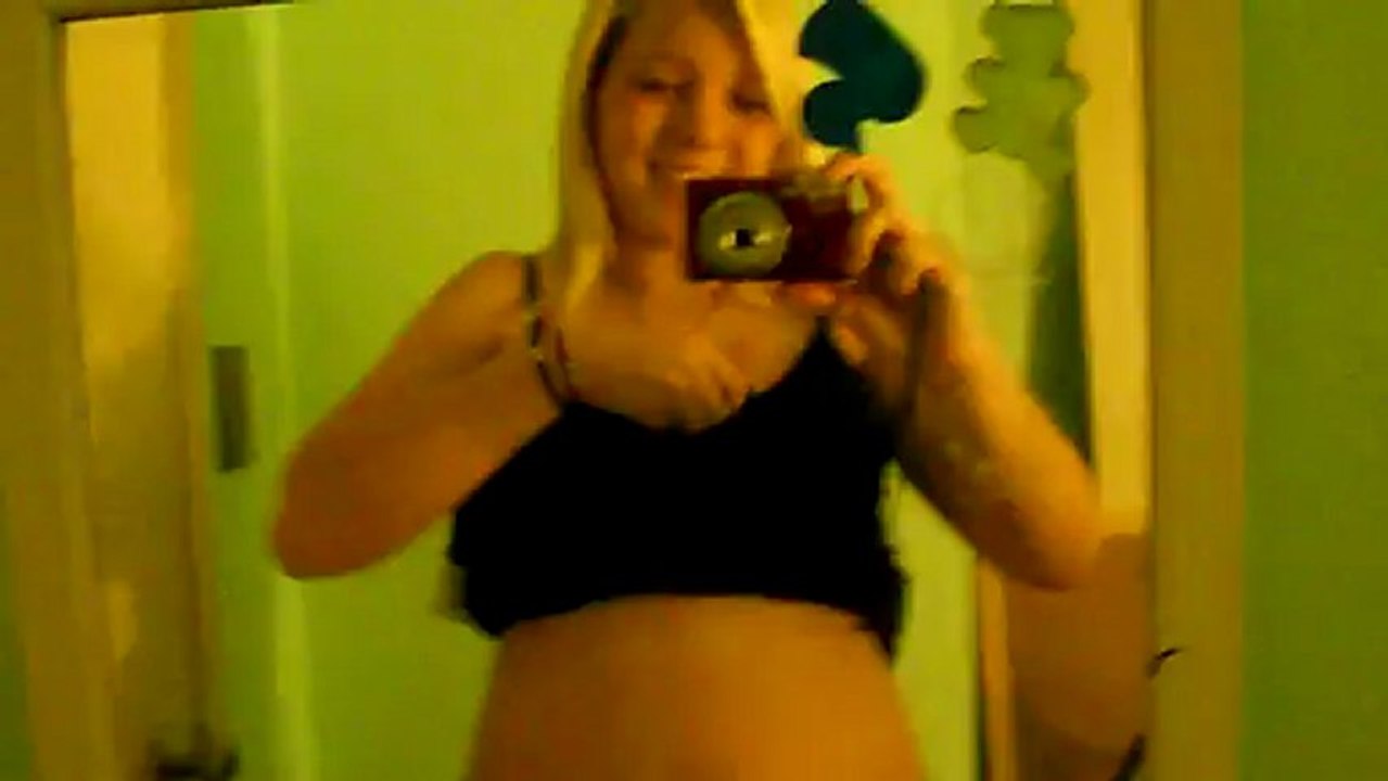 32 weeks 5 days pregnant belly!