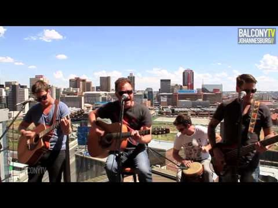 MCCREE - ME IN THE MIDDLE (BalconyTV)