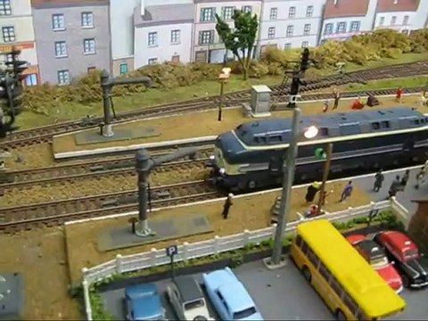 Train miniature : Réseau de Gérard : Vidéo 79 - CC 65000 et rame CIWL longues