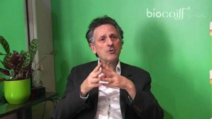 Peut-on couvrir les cheveux blancs avec les couleurs végétales ?