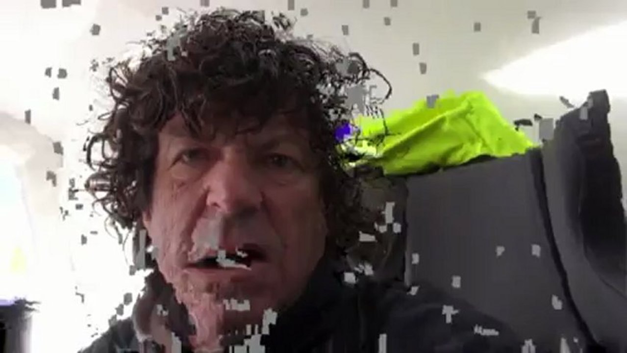 Jean Le Cam chante du Johnny Hallyday