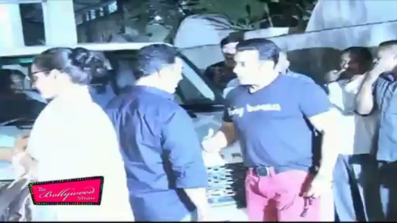 Salman Khan watches 'Vishwaroopam'