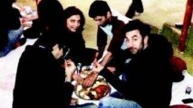 SPOTTED: Deepika Padukone & Ranbir Kapoor EATING from the same PLATE