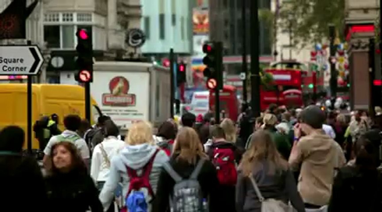 Mehran Muslimim Unidentified people walking on a busy street on London