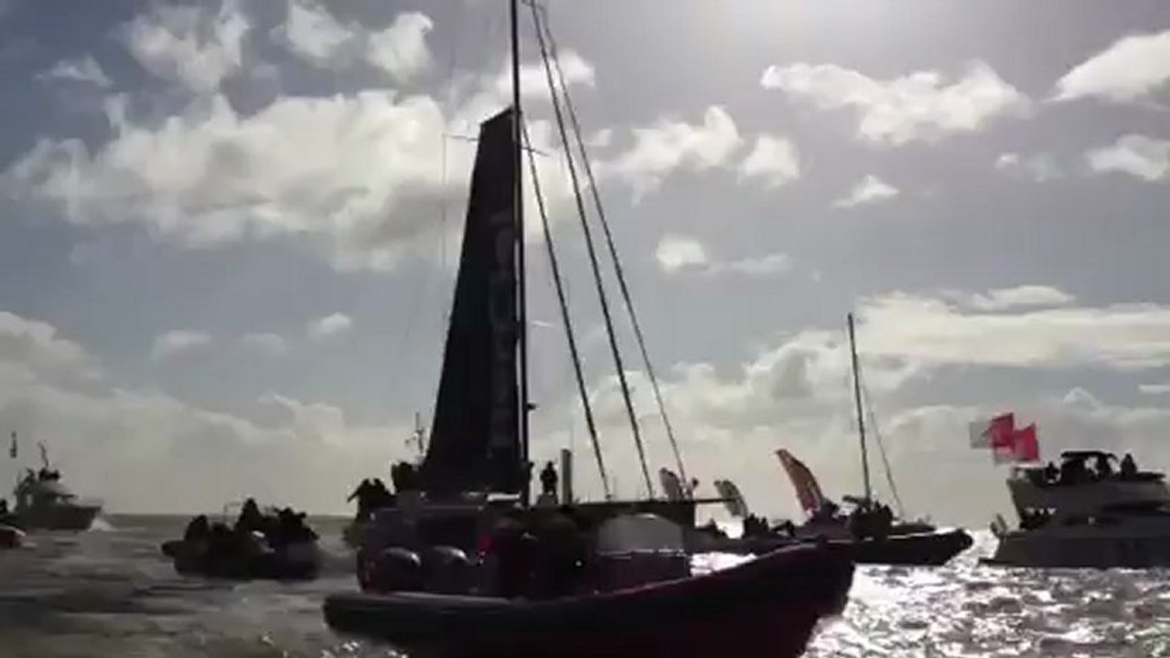 Vendée Globe. Arrivée de Jean Le Cam aux Sables d'Olonne