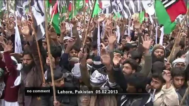 Pakistan: hundreds mark Kashmir 'Solidarity... - no comment