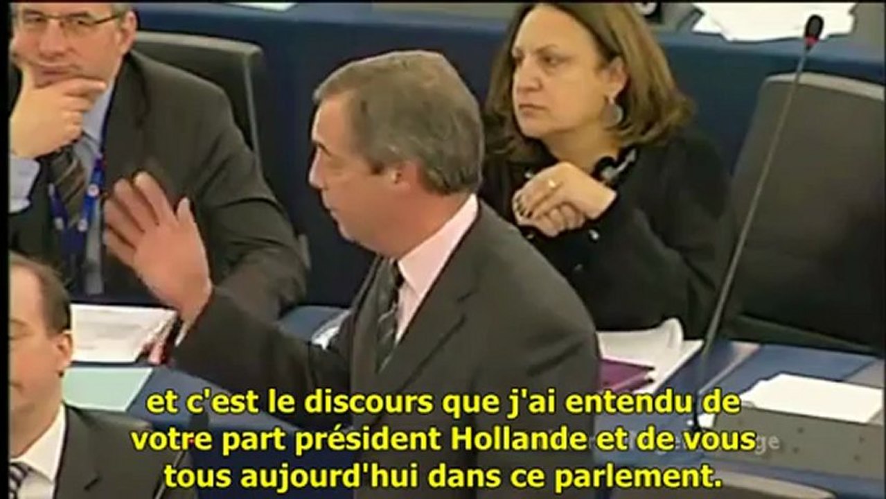 Nigel Farage à François Hollande: « Vous utilisez le vieux truc: une intervention militaire »