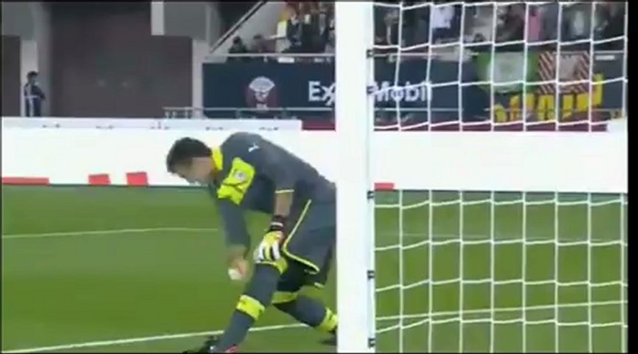 Gol de CESC vs Uruguay