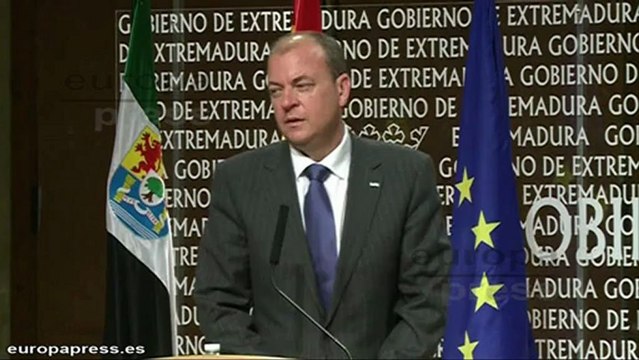 Monago y Escobar mantienen una reunión