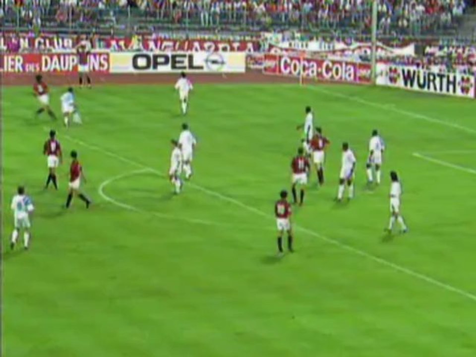 ЛЧ 1992-1993 обзор матча  Марсель-Милан (1 тайм ) ФИНАЛ.