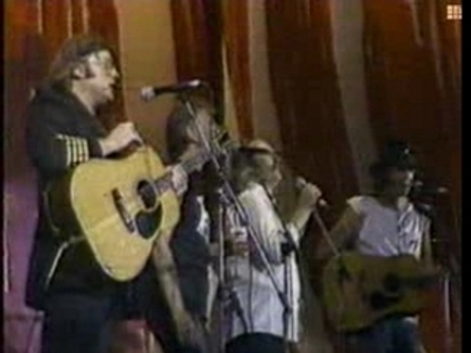 CSN&Y / Only Love Can Break Live Aid 85
