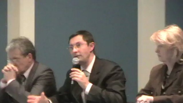 VESOUL : LA REFORME DES RYTHMES SCOLAIRES AVEC LE DIRECTEUR D'ACADEMIE ET LES ELUS