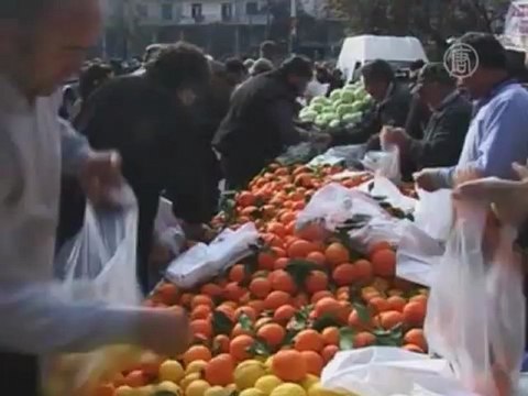 Фермеры раздают продукты в знак протеста