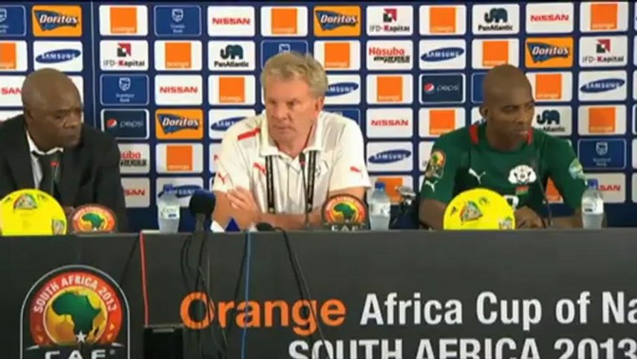 Afrika Cup: Put: 'Zwei Mal Gelb für Pitroipa? Lächerlich!'