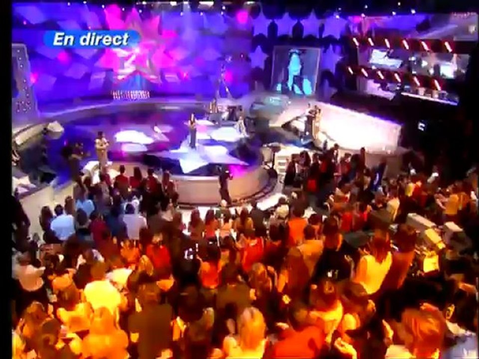 Alizee - A Contre-Courant (2003-10-04. Star Academy)