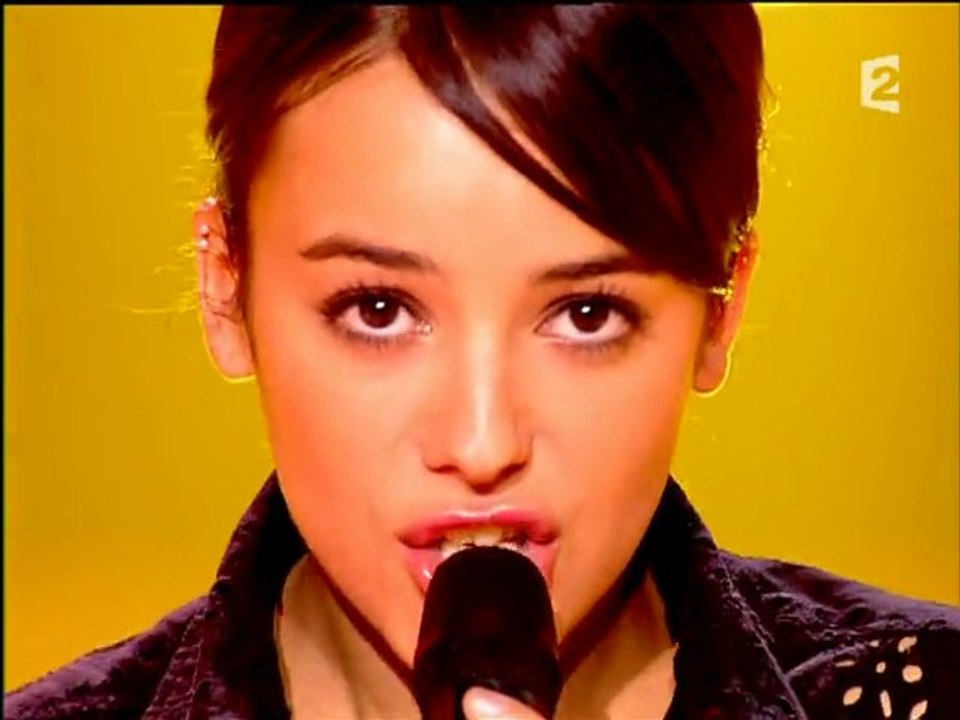 Alizee - La Isla Bonita (2003-06-08. Chanson N°1)