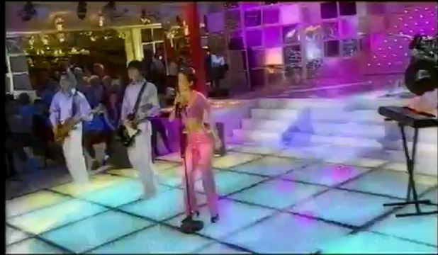 Alizee - L'Alize (2000-12-03. Vivement Dimanche)