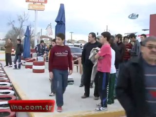 Go-kart yarışında genç kızın kafası koptu! VİDEO İZLE - www.olay53.com
