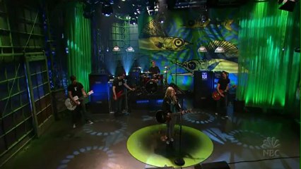 Avril Lavigne - Nobody's Home @ The Tonight Show Leno 09/02/2005
